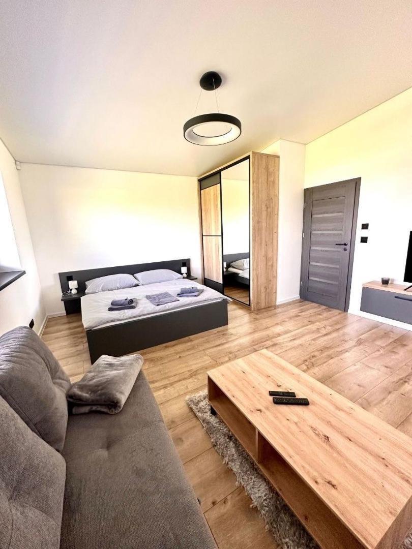 Luxury Apartments Maly Slavkov Экстерьер фото